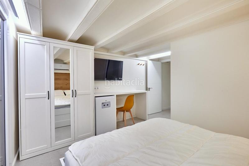 Foto 26725a16-d93d-4def-a41a-06d66df8d996. Edificio  reformado en venta con alta rentabilidad en el Raval en Barcelona