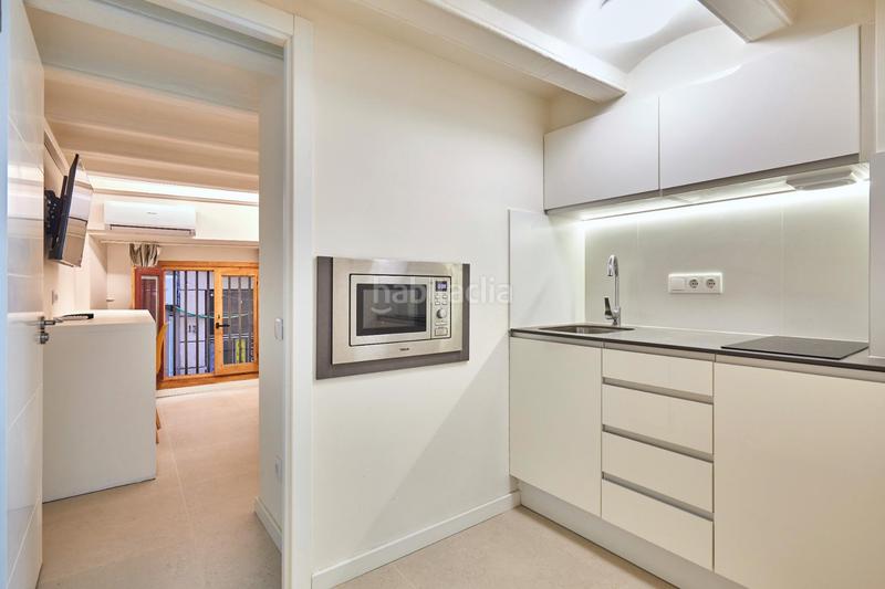 Foto 488d41e7-1afe-4369-9d6e-cb14fb2273ad. Edificio  reformado en venta con alta rentabilidad en el Raval en Barcelona