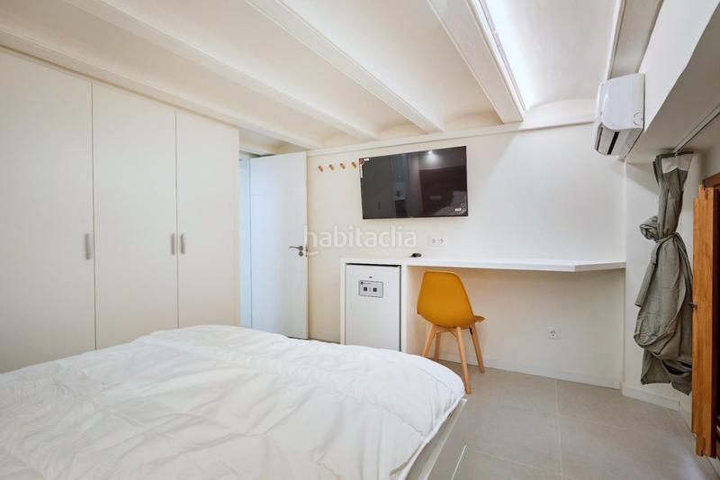 Foto 7d178681-4b42-4626-b1ed-c5681e3d34e6. Edificio  reformado en venta con alta rentabilidad en el Raval en Barcelona