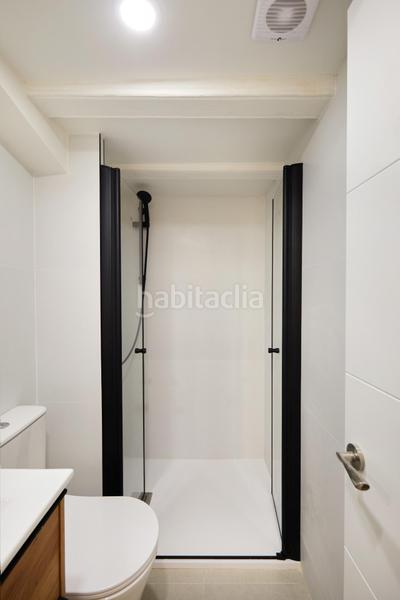 Foto d1d625ff-23c8-46fe-bdca-5f0f93032aaa. Edificio  reformado en venta con alta rentabilidad en el Raval en Barcelona