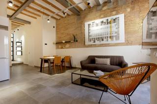 Planta baixa  Carrer tortella. Vivienda de diseo con patio privado en el corazn de poblenou,