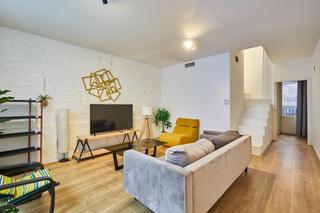 Pis  Carrer argenter. Amplia vivienda reformada con terraza privada en primera planta