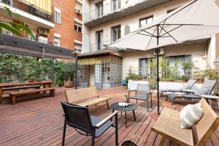 Piso  Carrer diputacio. Piso con terraza de 55m en finca regia  lantiga esquerra de leix
