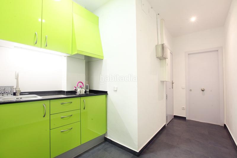 Foto a05f3350-57ac-42a1-808c-4b1ba64f1b92. Alquiler estudio espacio coliving habitación con baño privado en Barcelona