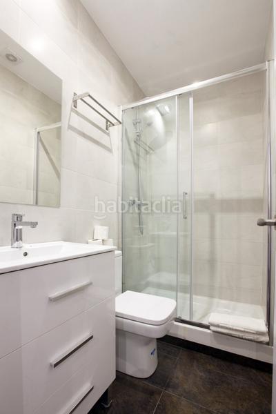 Foto ef7d95e1-56c9-433f-8aef-2dc8d82656d1. Alquiler estudio espacio coliving habitación con baño privado en Barcelona