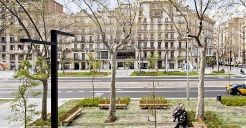 Foto 7dcd61a4-a866-4000-a95e-e139b5f07e93. Piso  para reformar con terraza en finca clásica del cuadrat dor eixample dreta en Barcelona