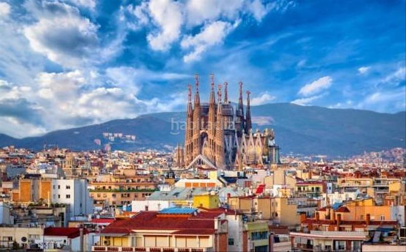 Foto 9453a705-80fc-47ac-b01d-e9ff3c753609. Piso  para reformar con terraza en finca clásica del cuadrat dor eixample dreta en Barcelona