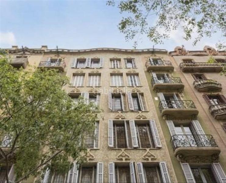 Foto aec26849-9009-417d-ab19-0fa997911311. Piso  para reformar con terraza en finca clásica del cuadrat dor eixample dreta en Barcelona