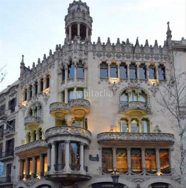 Foto f42cebd2-c188-4be9-a503-cb5cae6e2640. Piso  para reformar con terraza en finca clásica del cuadrat dor eixample dreta en Barcelona