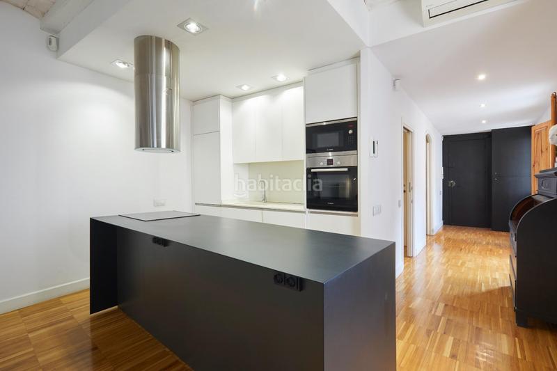 Foto a9da95c7-f994-4ba5-8e6d-b9e7ef9dfe79. Apartamento exclusiva vivienda reformada en pleno corazón del Raval, a un paso de las ramblas y el liceu en Barcelona