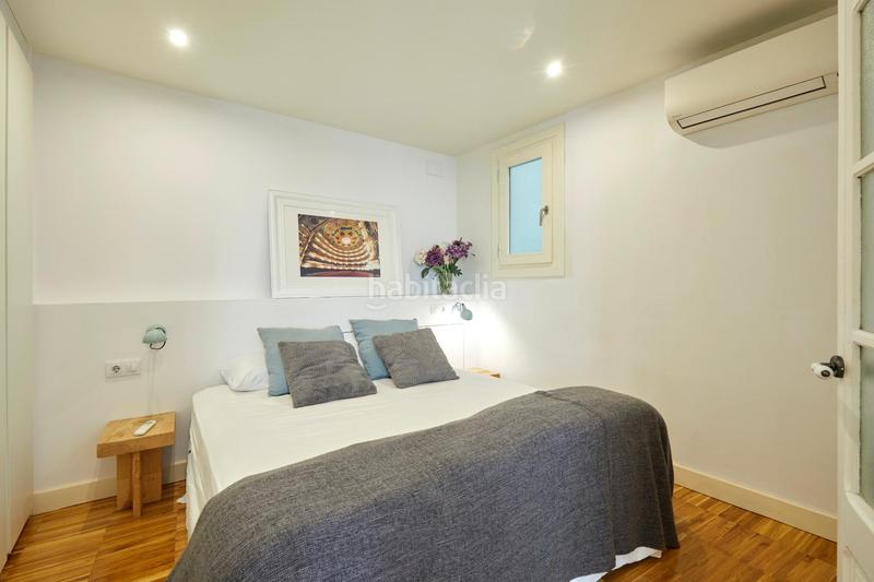 Foto f4ef2f18-82fe-46a0-ac56-1eefcdc68922. Apartamento exclusiva vivienda reformada en pleno corazón del Raval, a un paso de las ramblas y el liceu en Barcelona