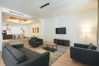 Pis  Rambla la rambla. Lujosa vivienda de 3 habitaciones amplia y reformada frente a la