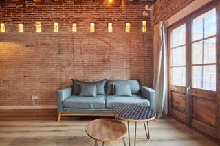 Alquiler Ático  Calle del peu de la creu. Ático con terraza privada totalmente reformado en el corazón de