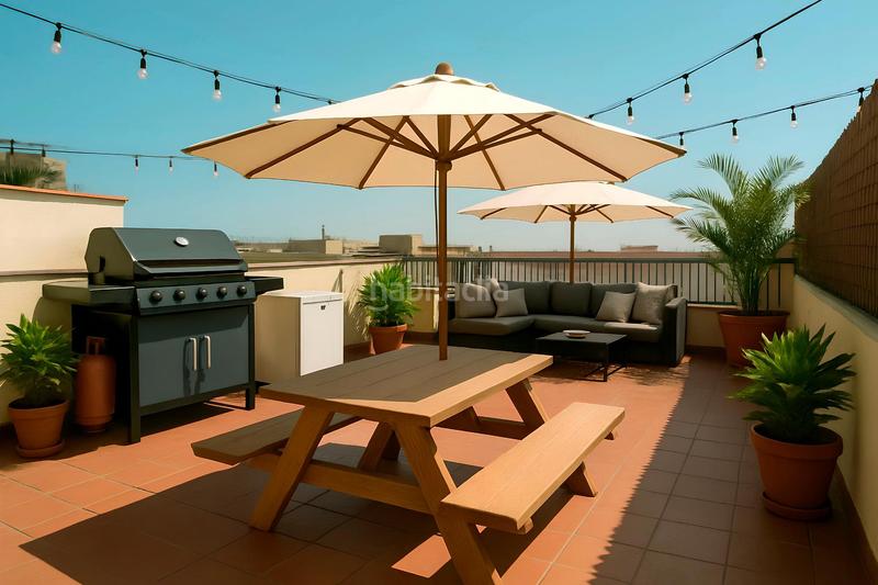 Foto cf6976ed-dc53-4cfe-93c2-2c1a3ef5fc95. Alquiler ático  con terraza privada totalmente reformado en el corazón en Barcelona