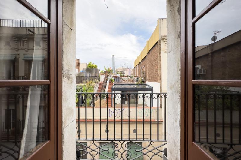 Foto 8e114486-e53d-43f6-808b-1b3ca67eef0b. Location attique avec chauffage dans Raval Barcelona