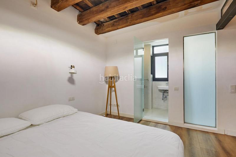 Foto a9bba9ab-055a-40e0-a07a-19aac1bd7d37. Miete dachwohnung mit heizung in Raval Barcelona
