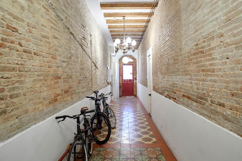 Foto 0a43a003-134a-45fd-a1e8-de0f727f69ed. Rent penthouse with heating in Raval Barcelona