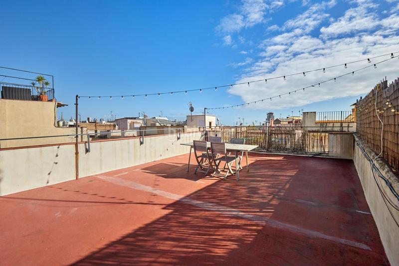 Foto 64718c79-3411-4aed-b97e-9f876189aacb. Rent penthouse with heating in Raval Barcelona