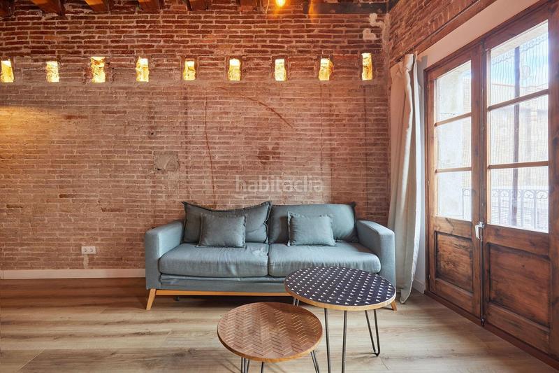 Foto c741a06e-a14b-452a-bb98-b77e26a25a9d. Rent penthouse with heating in Raval Barcelona