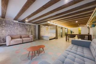 Apartament  Calle peu de la creu. Piso totalmente reformado en el corazón de barcelona