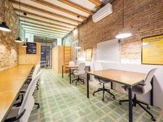 Locale commerciale  Calle del peu de la creu. Local reformado con gran estilo en el centro histórico de barcel