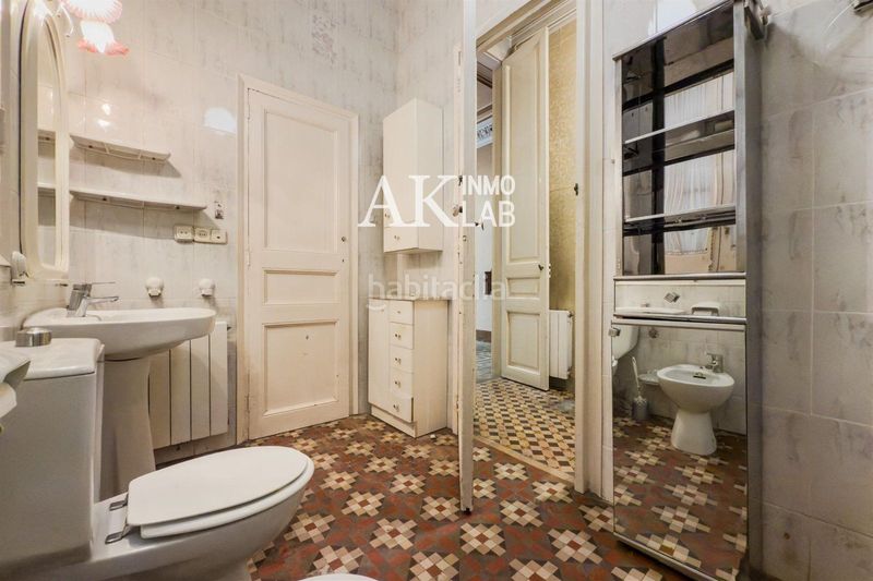 Foto 0673a01e-06d9-435e-8245-eca145005a15. Pis a Dreta de l´Eixample Barcelona