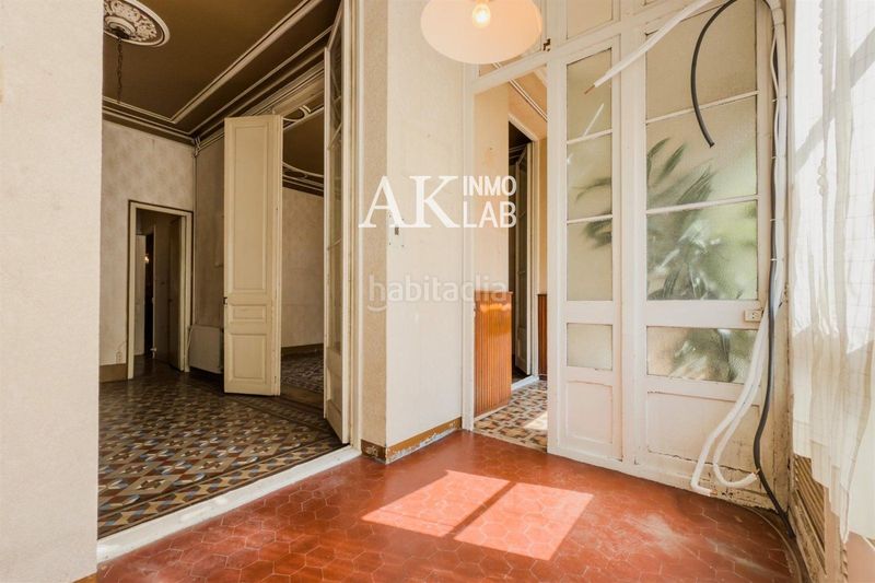 Foto 6afdff1c-6f82-4e63-90a8-be5bda8b786c. Pis a Dreta de l´Eixample Barcelona