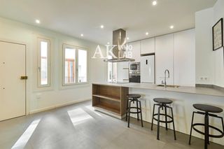 Pis  La rambla. Lujosa vivienda de 3 habitaciones amplia y reformada frente a la
