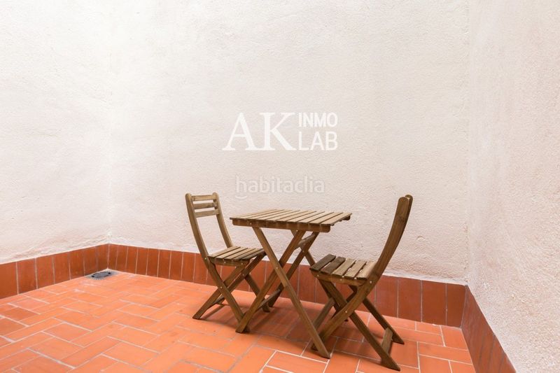 Foto 9f29f9f1-4d74-410b-93f3-88f8e1fecb88. Piso exclusiva vivienda reformada con patio privado en el corazón de el Raval, en Barcelona