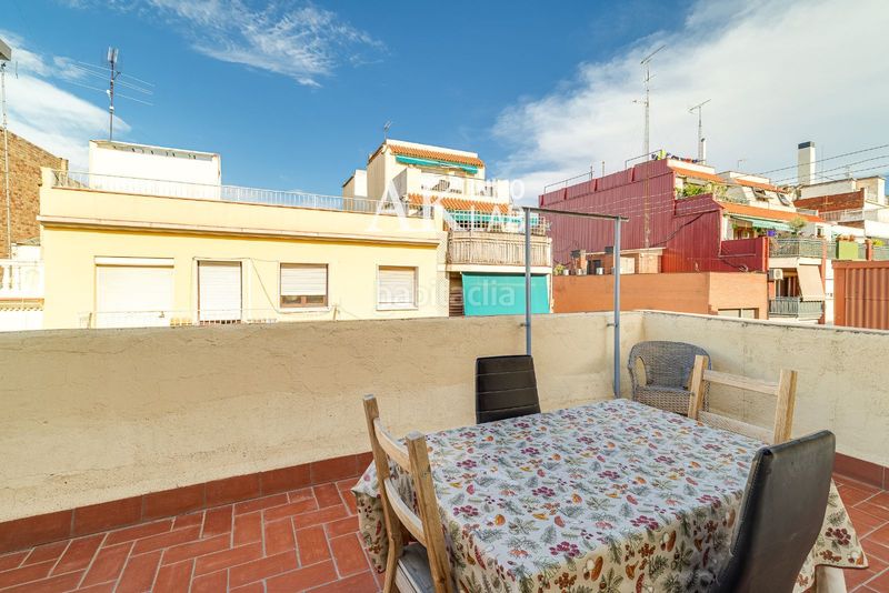 Foto adb060d8-4a5b-4232-89ef-b3ec2af79d0b. Àtic a Guinardó Barcelona