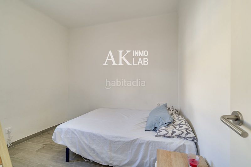 Foto f28fd14c-ee24-432d-bc7d-ef89779c4881. Àtic a Guinardó Barcelona