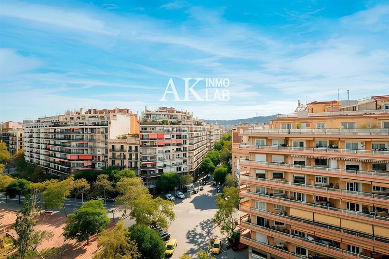 Foto 4cf9eb06-6b7d-4bb8-b670-3c1d0946ad7b. Àtic a Sant Antoni Barcelona