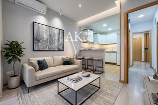 Pis  Blasco de garay. Piso en venta de 3 habitaciones en poble sec.