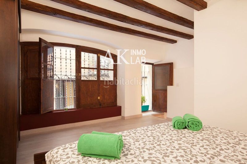 Foto bbe26c51-7f9b-4de1-9f5f-0b0431bf4989. Location appartement dans Raval Barcelona