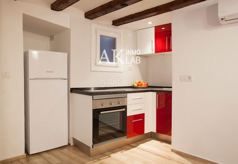 Foto ff51e6f3-2630-48b9-a3a3-ed8fc9c7c023. Location appartement dans Raval Barcelona