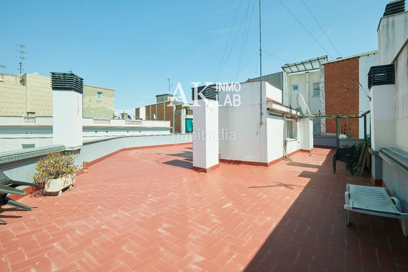 Foto cc3f2111-d7eb-4aa0-b870-856c05469f27. Àtic amb calefacció a El Poble Sec - Parc de Montjuïc Barcelona