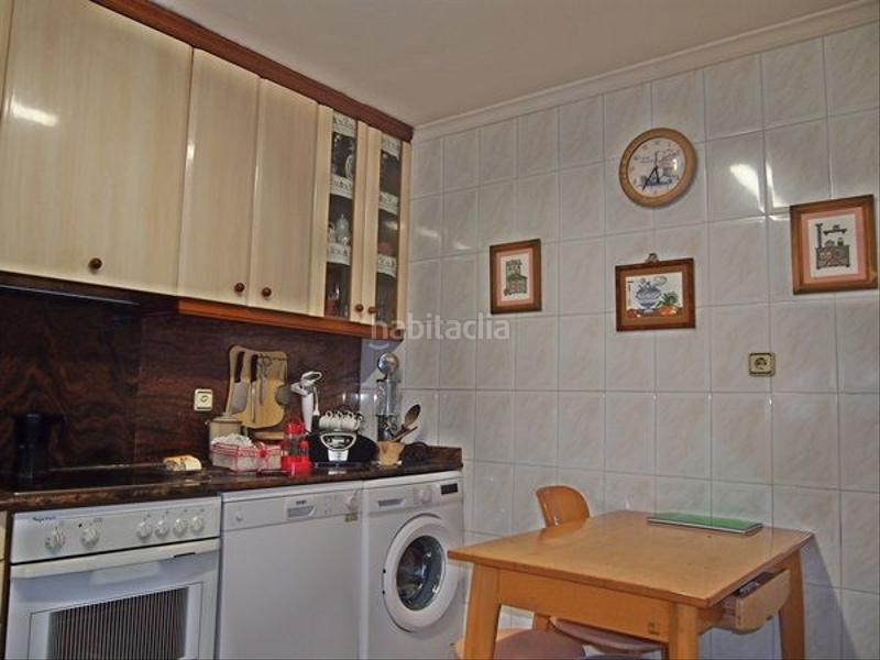 Foto 4b4c9162-235a-4aea-885a-9d204e13ac82. Casa aparellada a Muriedas Camargo