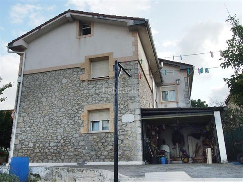 Foto c7b570c2-f425-407d-b31a-e982cd1c7579. Casa bifamiliare in Muriedas Camargo