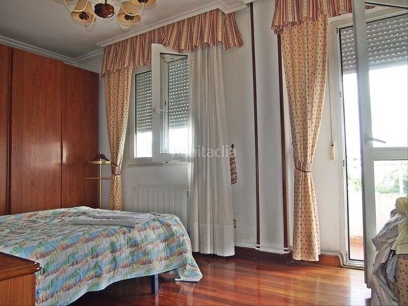 Foto 86c57fc6-05cd-4342-a76d-13913032ff3c. Towny house in Muriedas Camargo