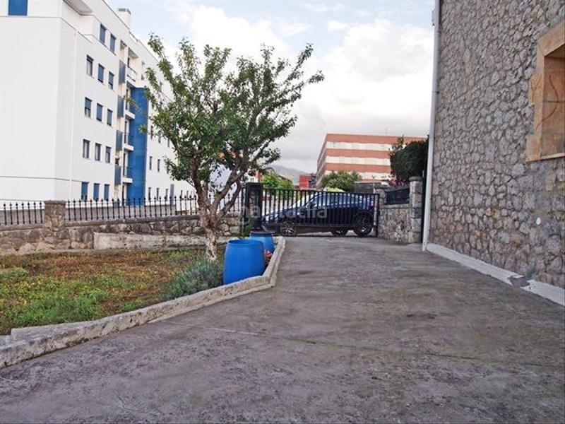 Foto b59e39aa-dd62-4143-9d25-3a938fb2b4cc. Towny house in Muriedas Camargo