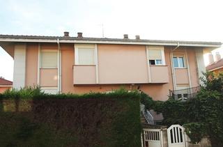 Casa aparellada a Calle juan palencia 8b. Chalet  pareado en muriedas