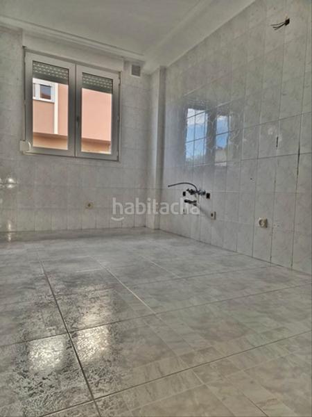 Foto 0fa0105f-2425-41c4-9f51-d5171bbb5fa8. Casa pareada en calle juan palencia 8b chalet pareado en Muriedas en Camargo