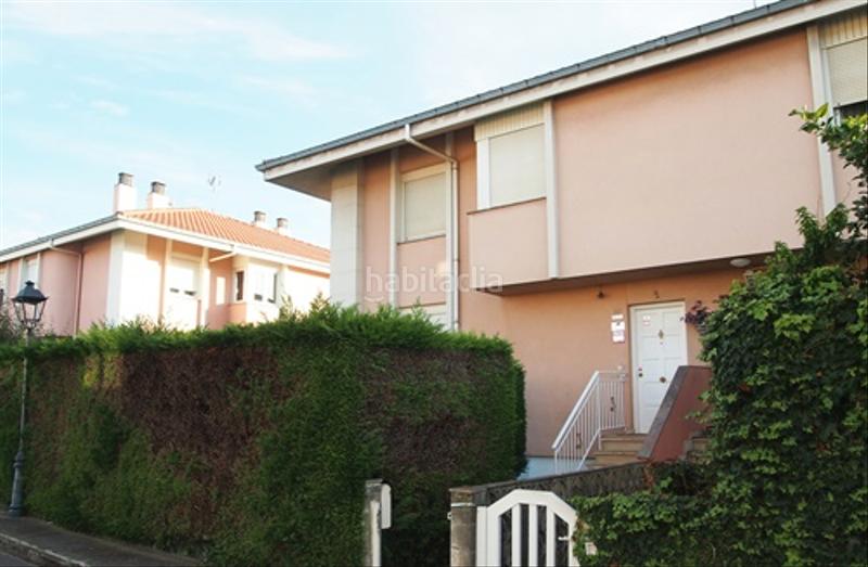 Foto 7c5a31d3-eb8c-490f-b626-e8d84118bff5. Casa pareada en calle juan palencia 8b chalet pareado en Muriedas en Camargo