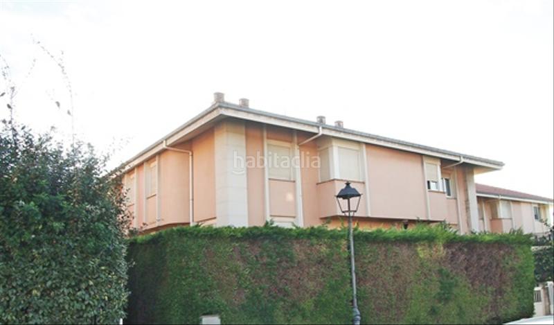 Foto 83b920af-be48-4ffc-9456-cc205c734706. Casa pareada en calle juan palencia 8b chalet pareado en Muriedas en Camargo