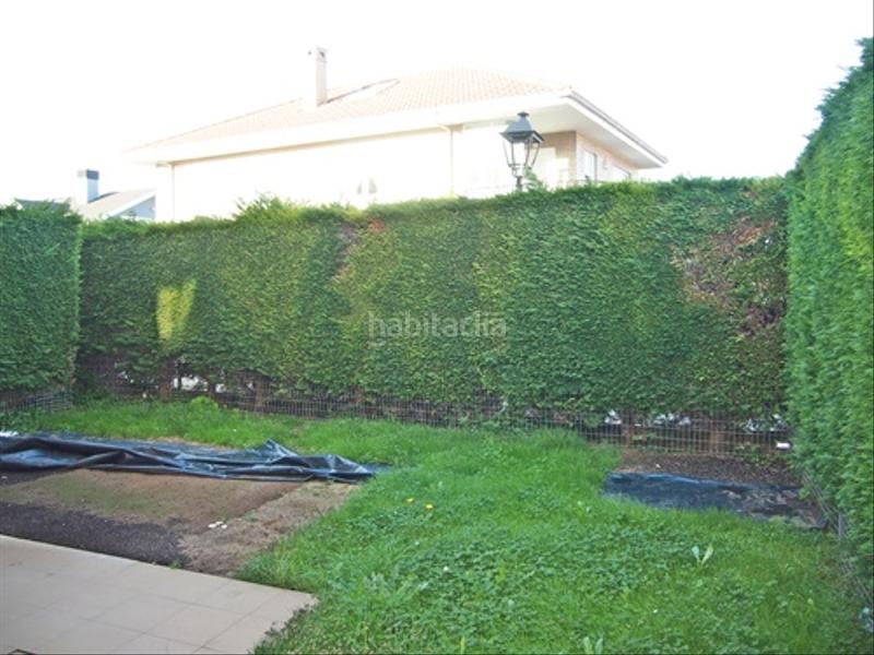 Foto 92a0b0ad-e31c-43b8-a2c5-b39d4888dc07. Casa pareada en calle juan palencia 8b chalet pareado en Muriedas en Camargo