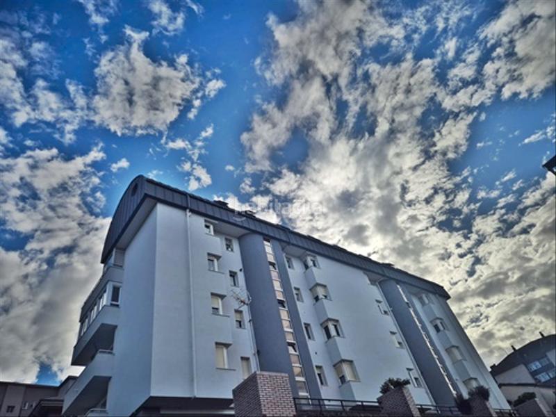 Foto ebbf7c19-0277-4079-8aca-ddbce6d1578a. Dúplex a paseo del General Dávila 73 a General Dávila Santander