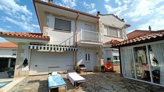 Chalet à Barrio san josé 15. Chalet en boo de pielagos