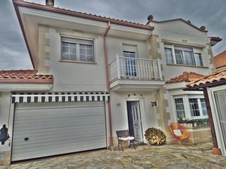 Xalet en Barrio san jos 15. Chalet en boo de pielagos