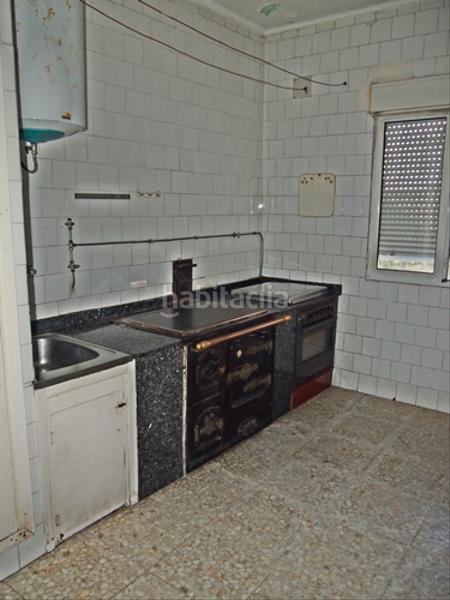 Foto 19fbe6b8-9f7d-484b-b359-532480ce8db2. Casa a calle marqués de villapuente 10 a Muriedas Camargo