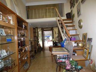 Location Local commercial  Gregorio uzquiano. Local comercial con escaparates en zona de paso en portugalete